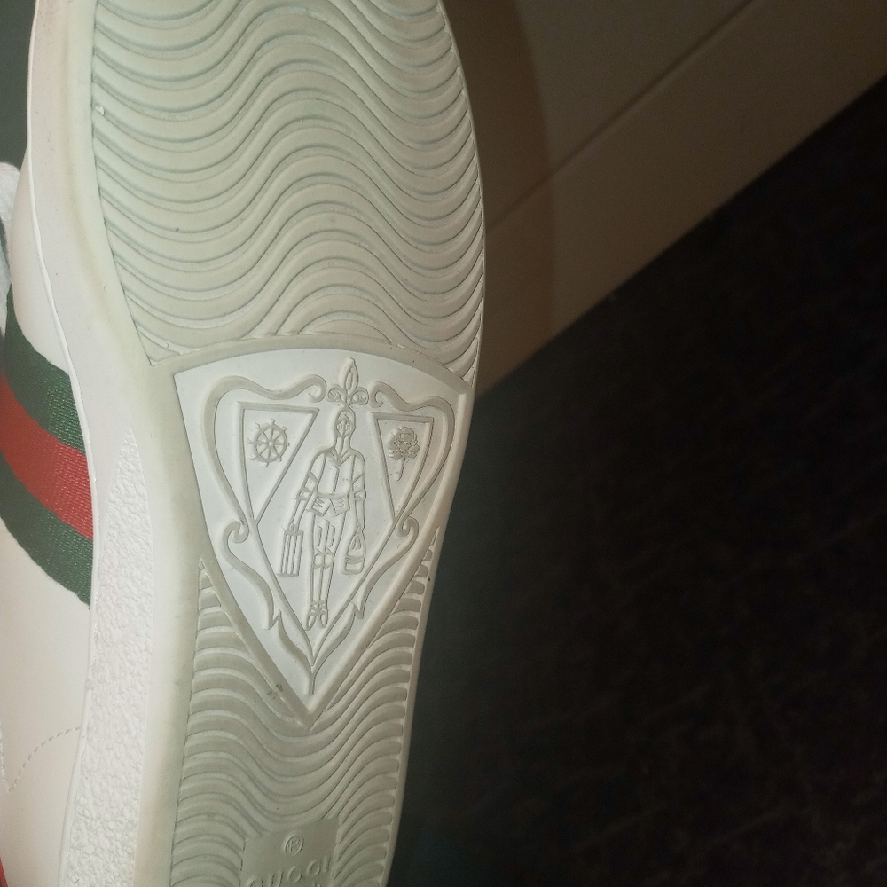 SOLD! Gucci Ace Bee Sneakers 34.5 - Picture 4 of 14